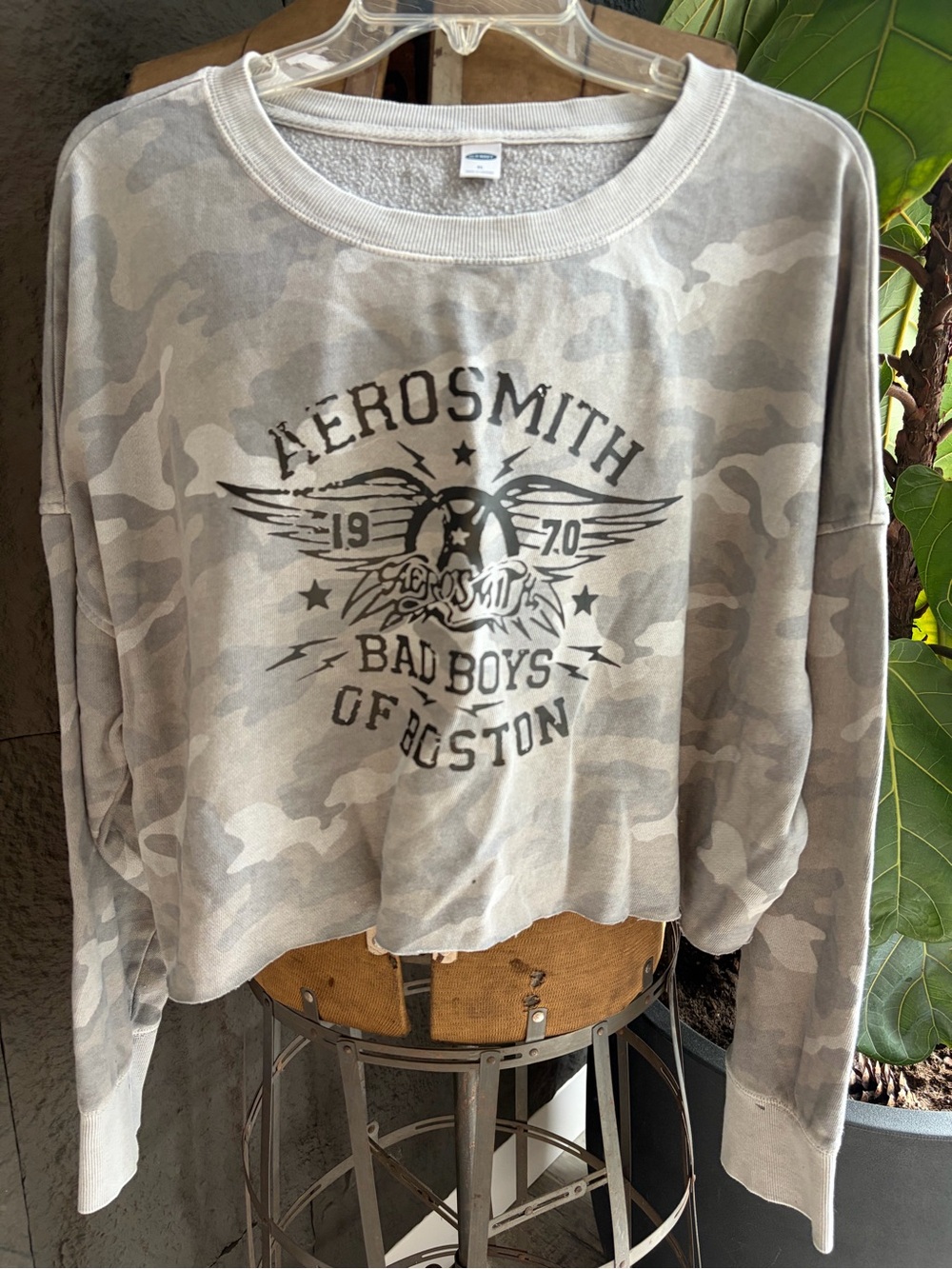 Camo Crop Pullover Sweatshirt - Light Gray